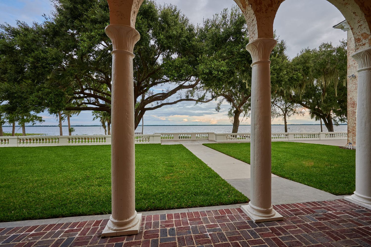 3111 Masterpiece Rd, Lake Wales, FL 33898